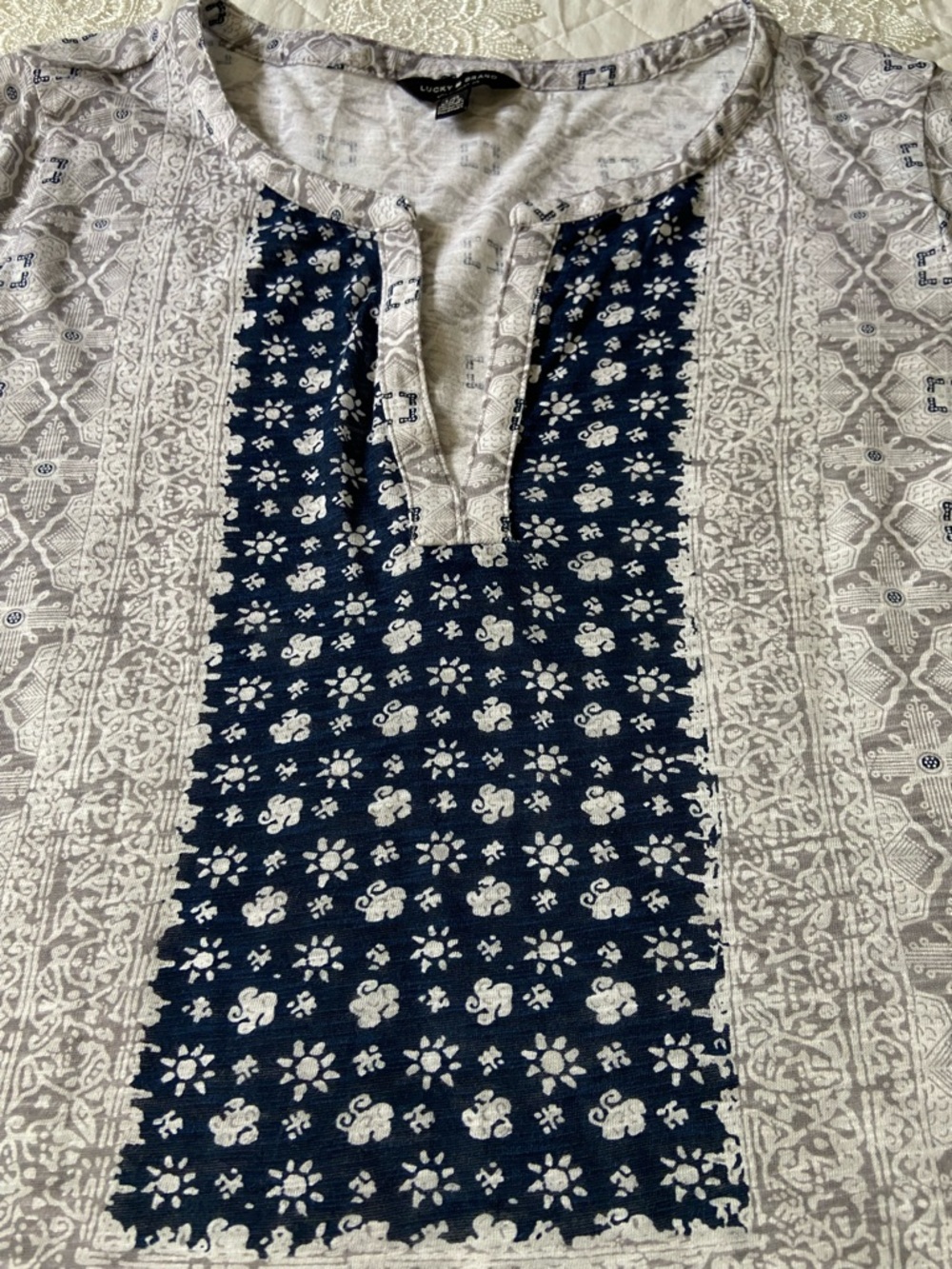 Lucky Brand Navy and Gray Boho Patterned V-Neck Top Size Large - Picture 8 of 13